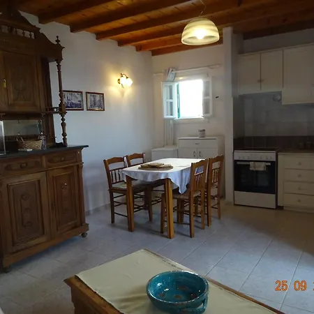 Antoninis Village *