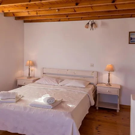 Antoninis Village * Houlakia (Mykonos)