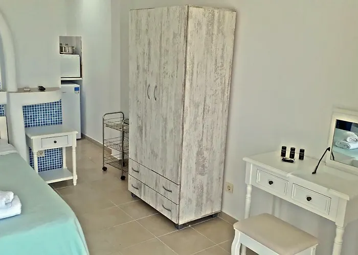 Antoninis Village * Houlakia (Mykonos)