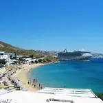 Antoninis Village 아파트