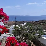Antoninis Village 아파트